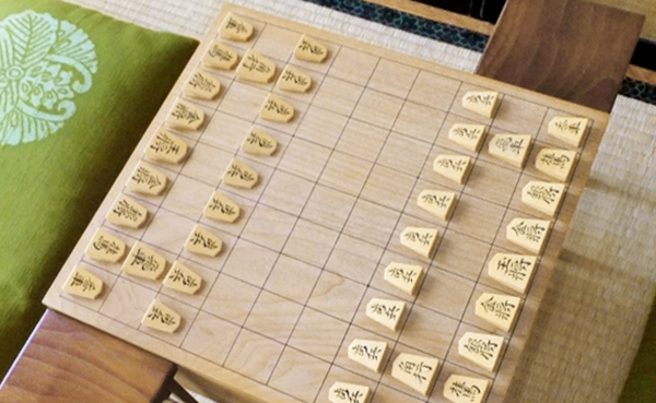 イチョウの材で作る「将棋盤」